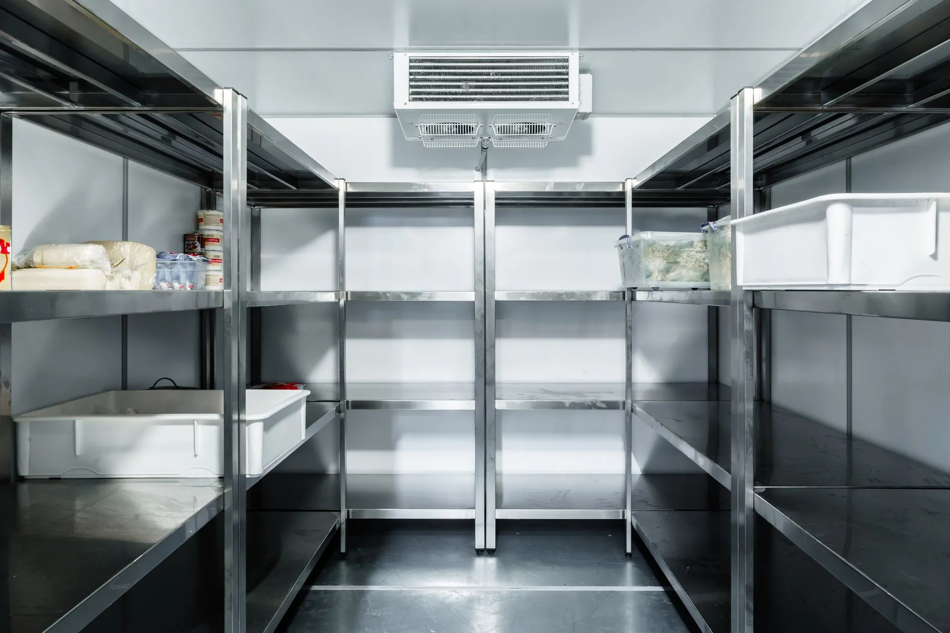 Why a Commercial Walk-In Freezer Might Freeze and How You Can Avoid It